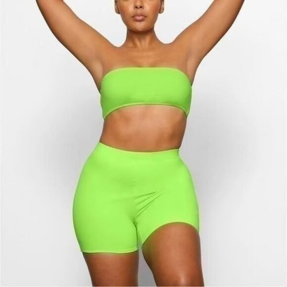 NWOT Skims Signature Swim Mid Waist Neon Green Biker Shorts Women's X-Small XS - Picture 2 of 5